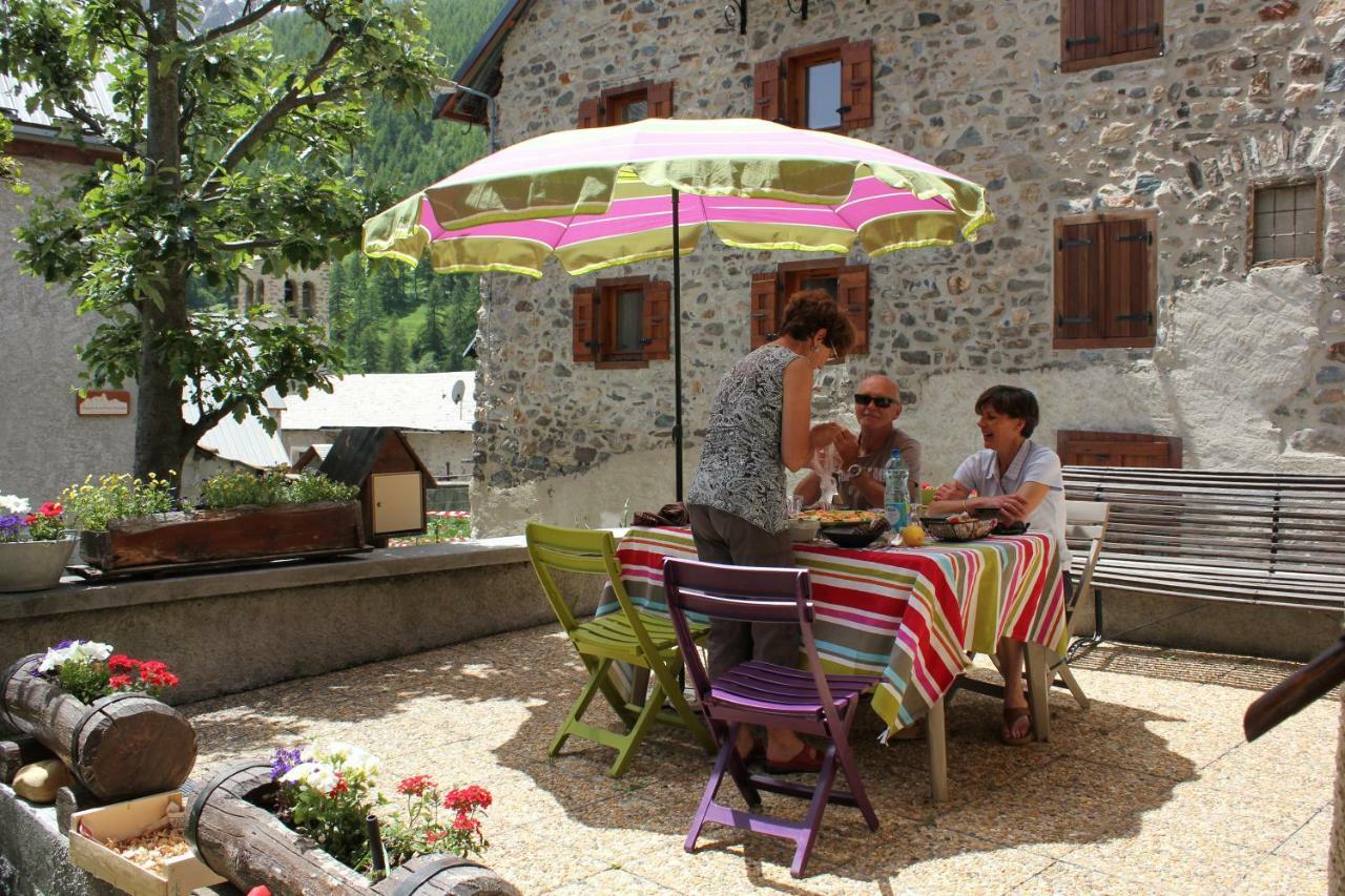 Chez Annie & Marcel Bed & Breakfast Le Monetier-les-Bains ภายนอก รูปภาพ