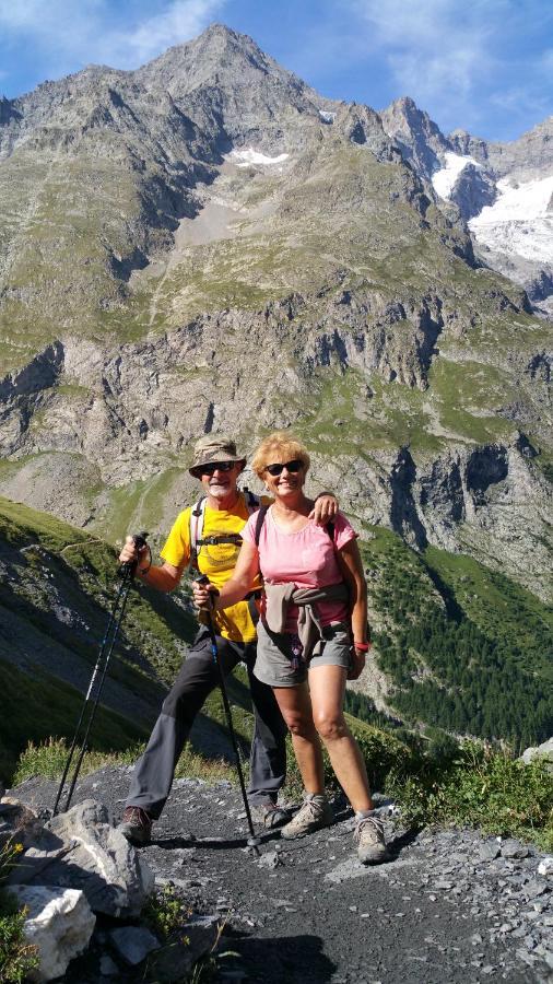 Chez Annie & Marcel Bed & Breakfast Le Monetier-les-Bains ภายนอก รูปภาพ